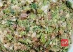 香椿鲜肉饺子的做法图解2