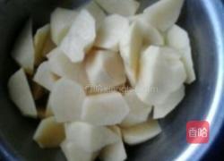 八爪鱼炖土豆的做法图解2