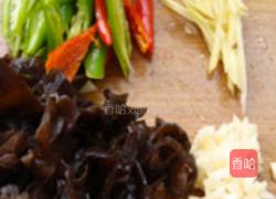 双椒牛蹄筋的做法图解3