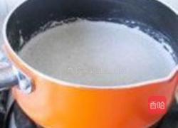 茯苓杏仁奶茶的做法图解2