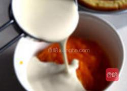 南瓜草莓慕斯蛋糕的做法图解12