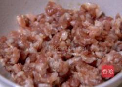 出水芙蓉_快速解冻海鲜的做法图解1