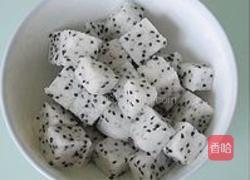 芦笋火龙果炒虾仁的做法图解2