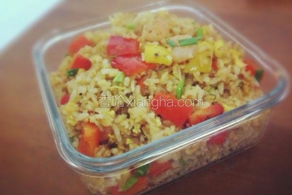 彩椒鲜虾炒饭