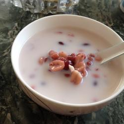 花生红豆薏米甜汤的做法[图]
