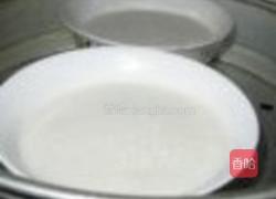 黄桃双皮奶的做法图解2