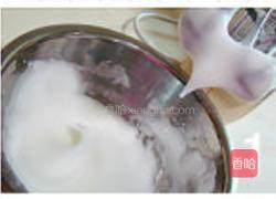 樱桃彩绘蛋糕卷的做法图解1