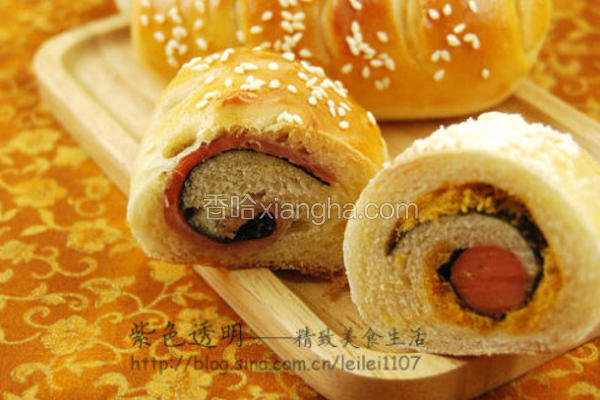 肉松香肠包and培根海苔包