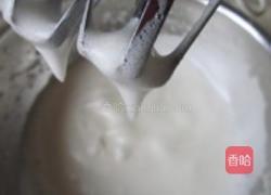 草莓彩绘蛋糕卷的做法图解12