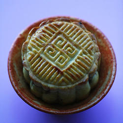 松仁紫薯月饼的做法[图]