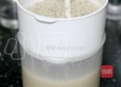 红枣桂圆豆浆的做法图解3