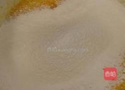 黄桃戚风蛋糕的做法图解4