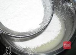 杨梅果酱夹心蛋糕的做法图解2