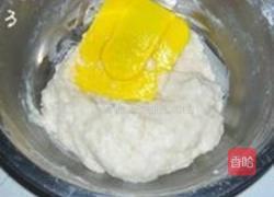 杨梅果酱夹心蛋糕的做法图解3