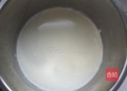 椰丝牛奶小方的做法图解1