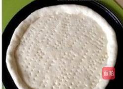 风味腊肠芝心披萨的做法图解11