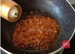 风味腊肠芝心披萨的做法图解8