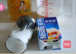 黄桃免烤布丁的做法图解1