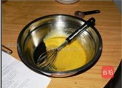 古典猫翻糖巧克力蛋糕配覆盆子奶油霜的做法图解2