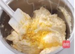 鼠尾草籽磅蛋糕的做法图解2