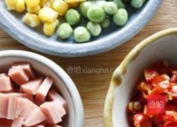 甜辣酱剁椒炒饭的做法图解1