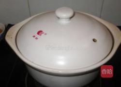 桃胶银耳雪梨的做法图解4