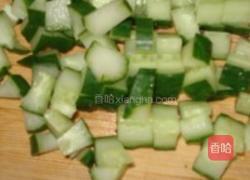 五彩虾仁炒饭的做法图解2