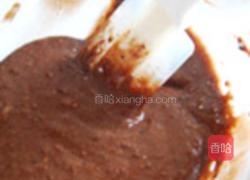 草莓雪人甘那许夹层蛋糕的做法图解3