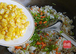 什锦黄金炒饭的做法图解9