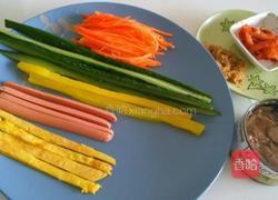 金枪鱼辣白菜紫菜包饭的做法图解3