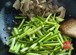 家常蒜苔炒五花肉的做法图解5