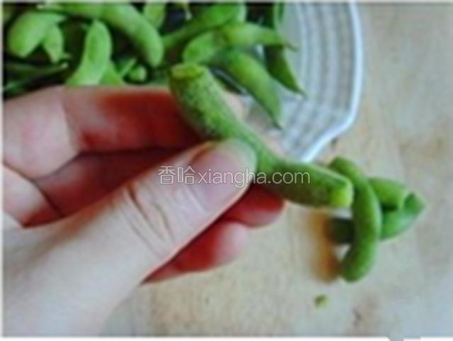 毛豆剪去头尾