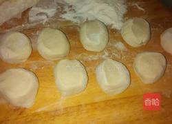 芹菜猪肉馅包子的做法图解4