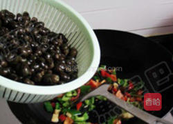 紫苏炒青螺的做法图解10