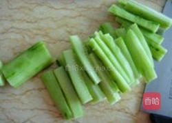 珍选捞汁黄瓜的做法图解2