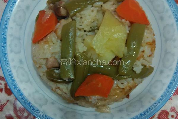 五花肉时蔬焖米饭