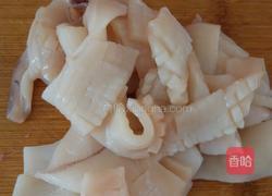 鱿鱼炒青椒的做法图解1