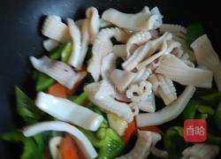鱿鱼炒青椒的做法图解6