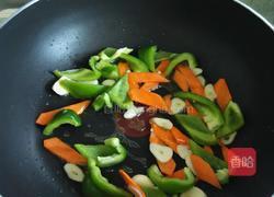 鱿鱼炒青椒的做法图解5