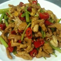 泡椒爆鹅肠的做法[图]