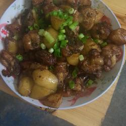土豆闷鸡腿的做法[图]