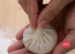 鲜虾灌汤包的做法图解6
