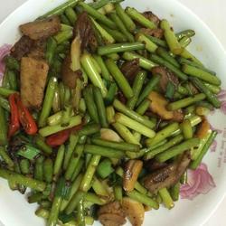 蒜台回锅肉的做法[图]