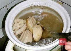 红酒猪蹄/莲藕汤的做法图解2