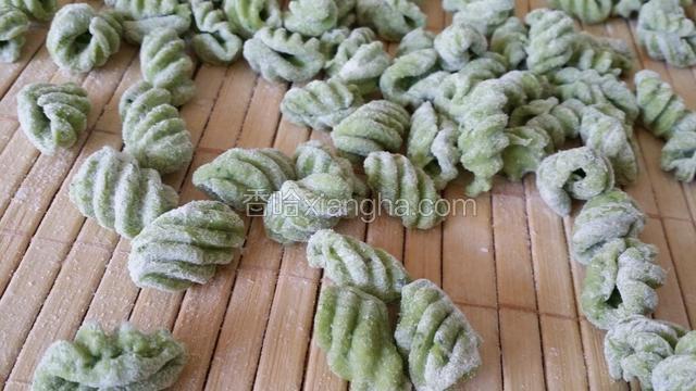 搓好的面丁基本就是这样