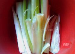 鹌鹑蛋烧肉的做法图解1