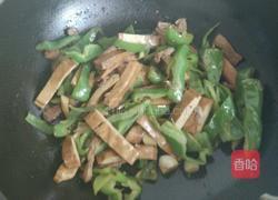 香干子炒肉丝的做法图解6