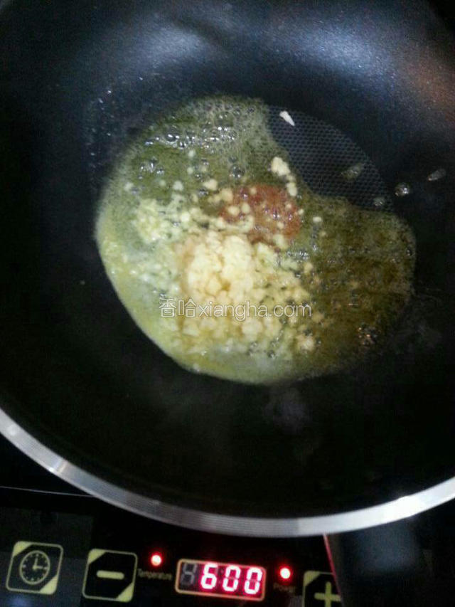 爆香蒜蓉