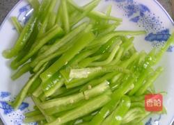 青椒炒肉的做法图解3