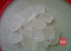 雪梨银耳养颜羹的做法图解3